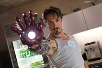 Robert Downey Jr. nei panni di Tony Stark / Iron Man