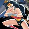 Aiuta Wonder Woman a sconfiggere il perfido Ade!